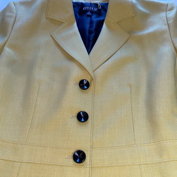 Kasper Women's Citrine Yellow Blazer with Black Buttons - Picture 3 of 7